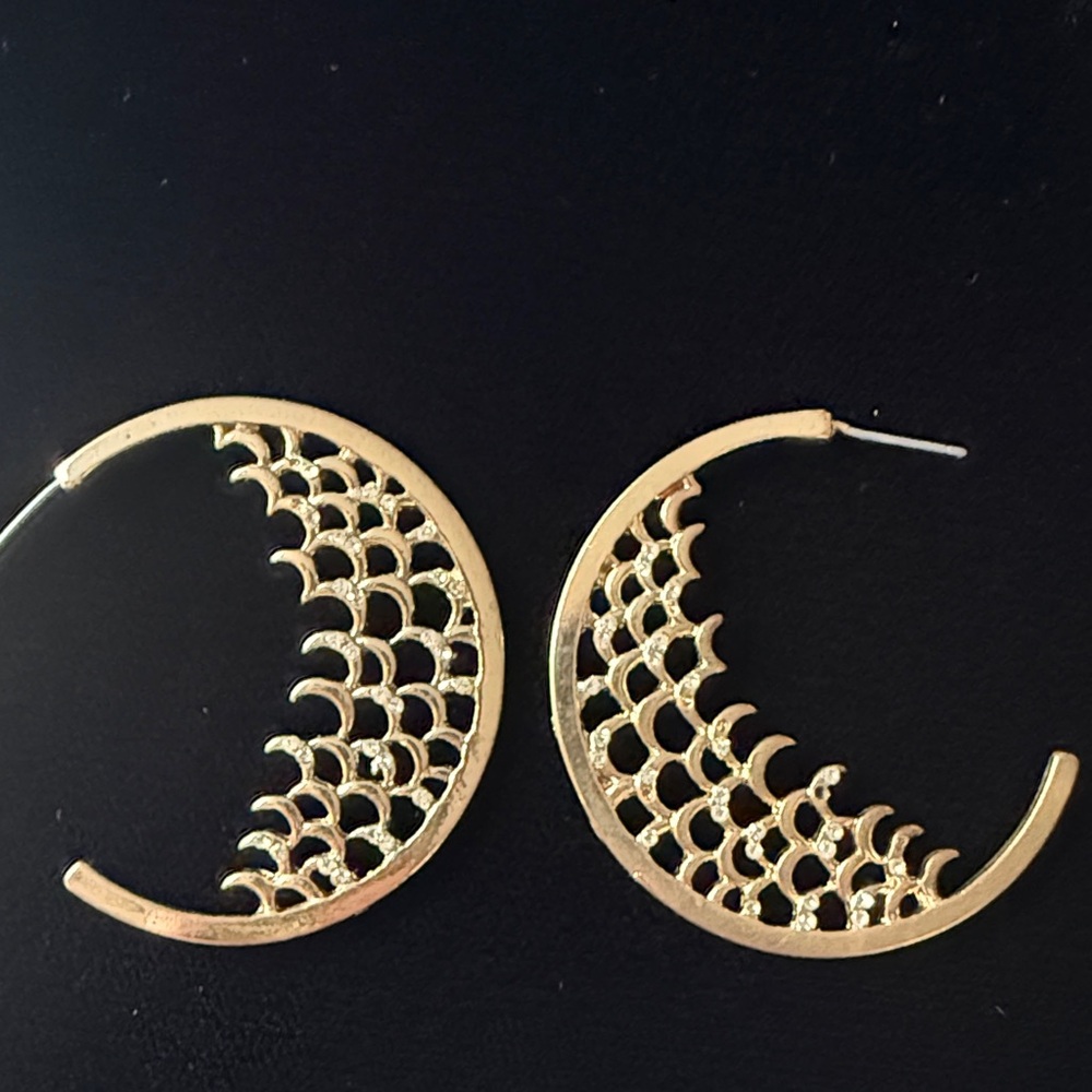 Wave crystal gold crystals hoops